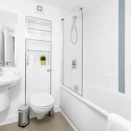 Luxury Two Bedroom - Centre - Secure Parking 99q Birmingham