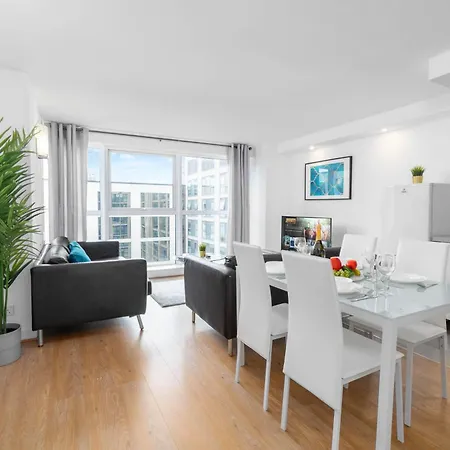 Luxury Two Bedroom - Centre - Secure Parking 99q Birmingham